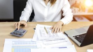 Why Small Businesses Need Professional Bookkeeping Services